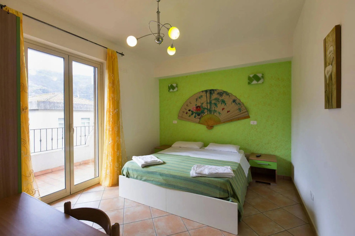 Room 2 of 12