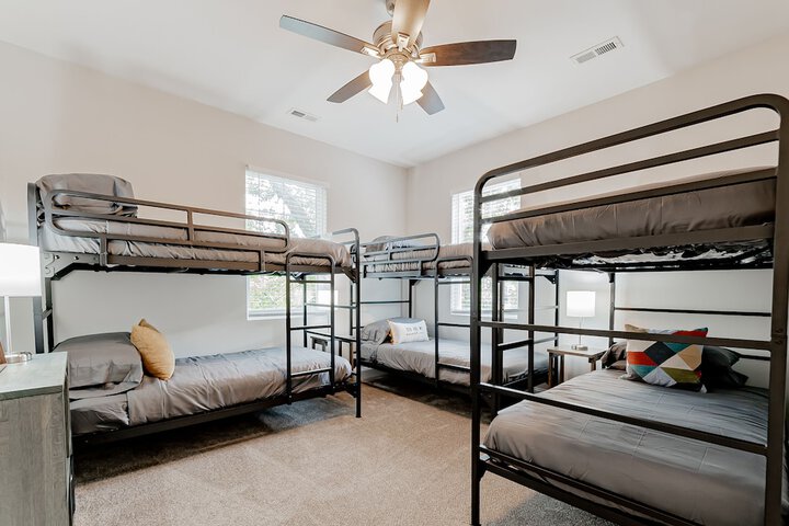 Room 2 of 41