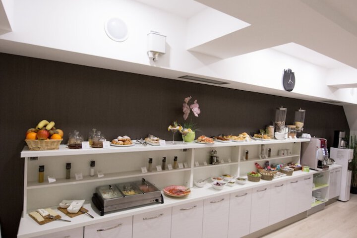 Breakfast/Coffee Service 49 of 86