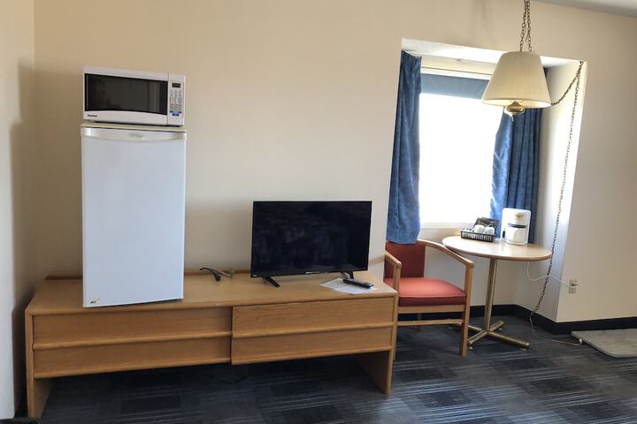 Room 5 of 28