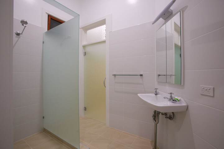 Room 5 of 41