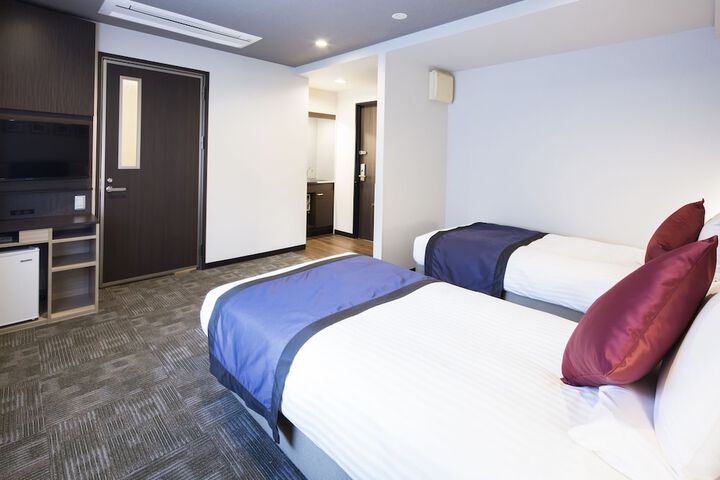 Room 11 of 23