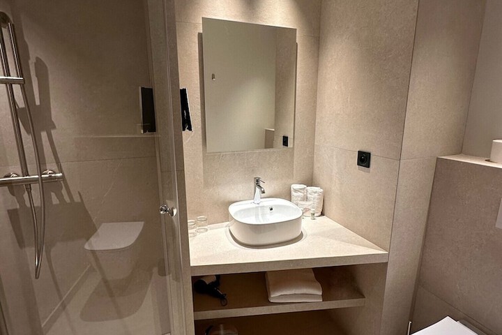 Room 36 of 50