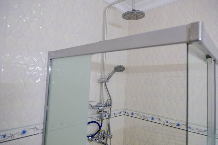 Room 73 of 128