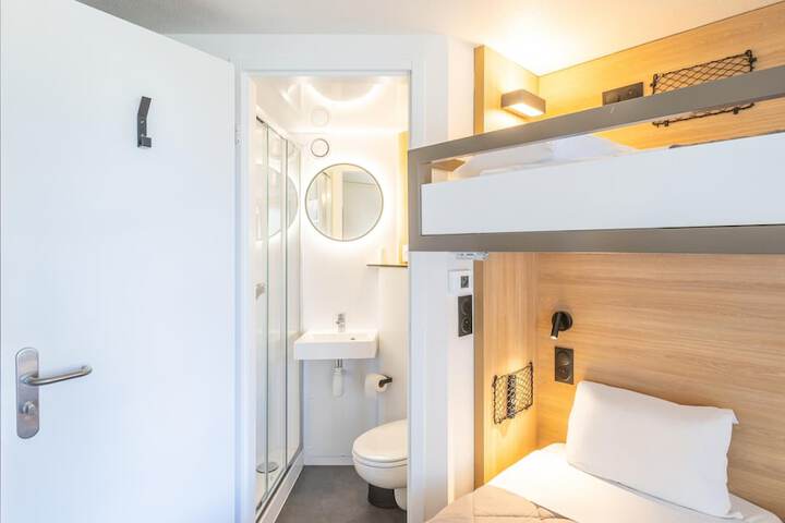 Room 6 of 23