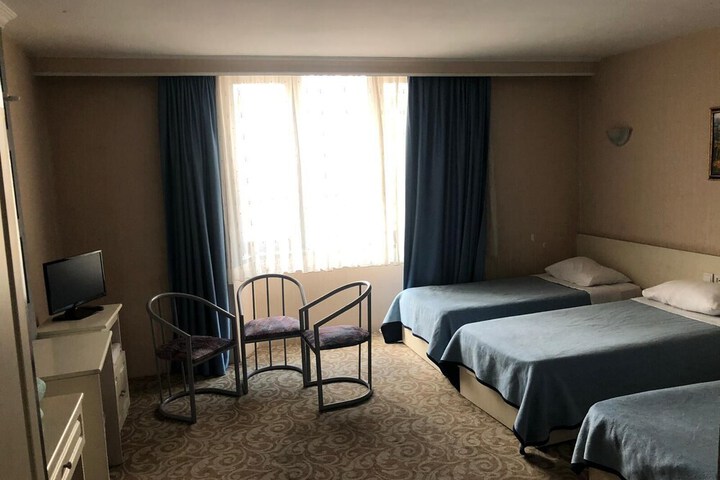 Room 9 of 23