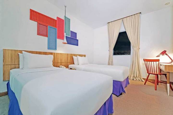 Room 22 of 53