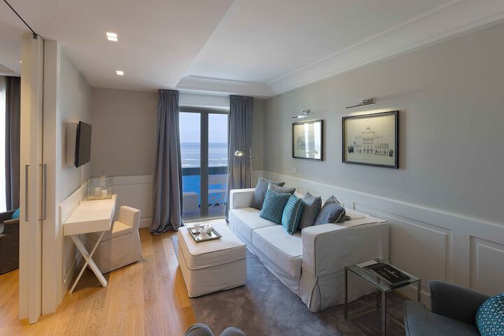 Room 85 of 139