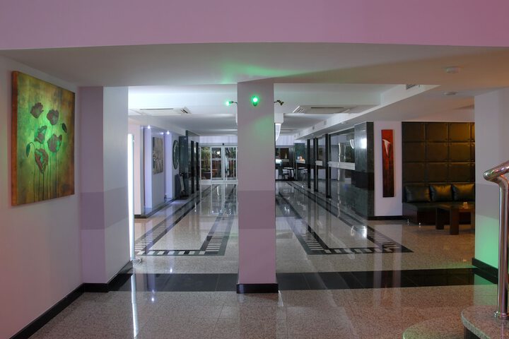 Hotel 2 of 49
