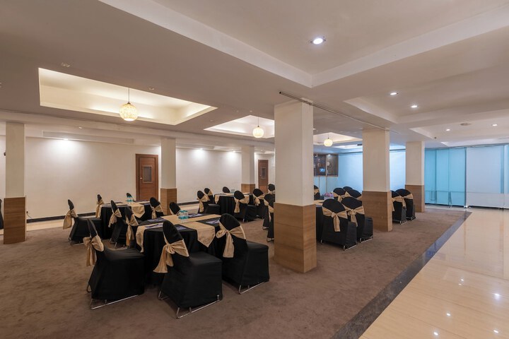 Ballroom/Hall 101 of 113