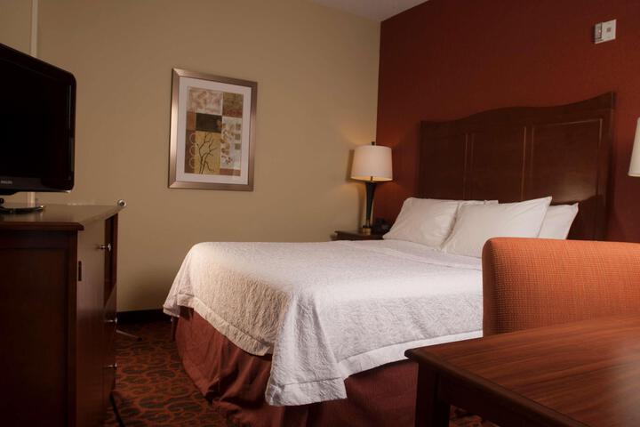 2 Queen Beds (2 of 16)