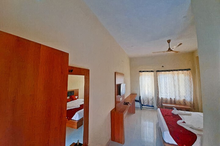 Room 6 of 51