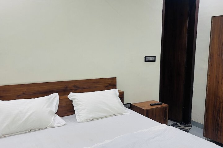 Room 11 of 54