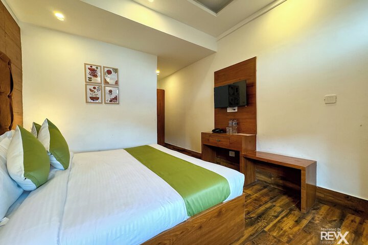 Room 27 of 68