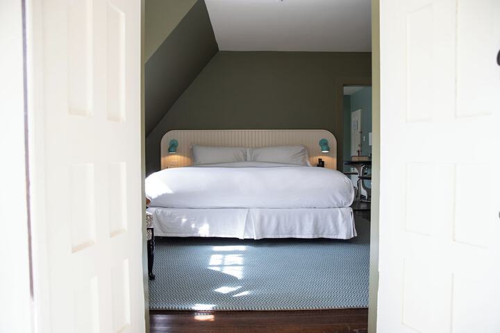 Room 40 of 124
