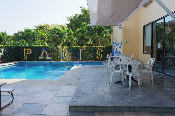 Pool 52 of 91