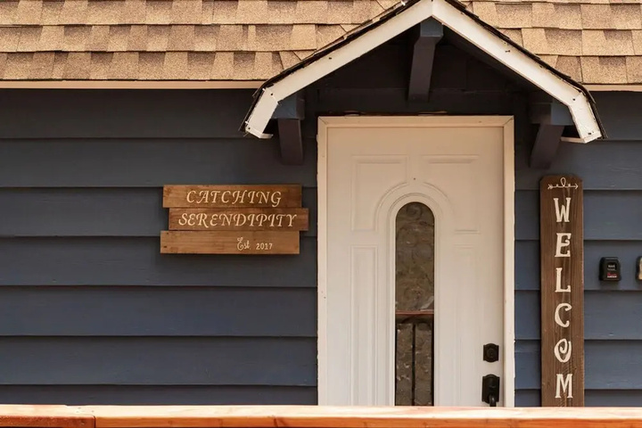 Exterior of Daze Off-1690 by Big Bear Vacations