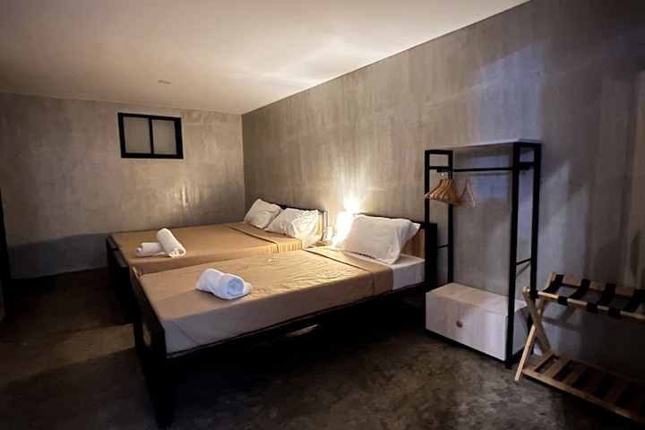 Room 13 of 74
