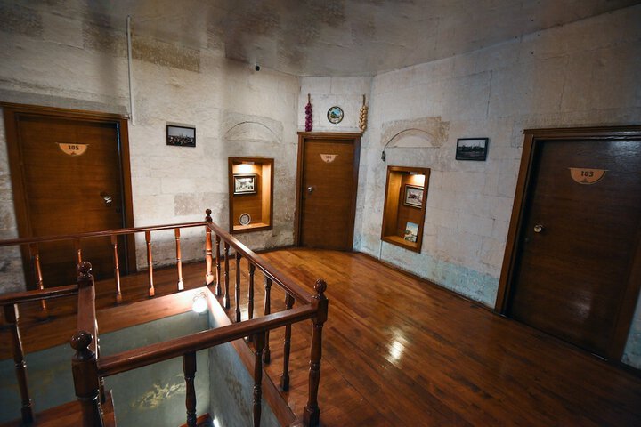 Ballroom/Hall 53 of 71
