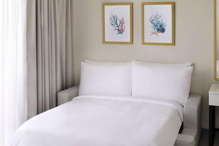 Room 18 of 259