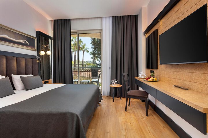 Room 42 of 164