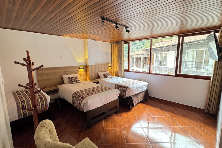 Room 12 of 21