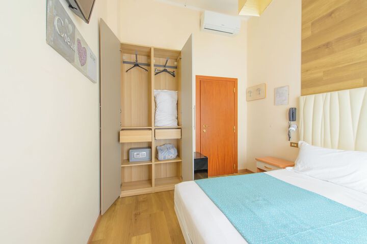 Room 14 of 46