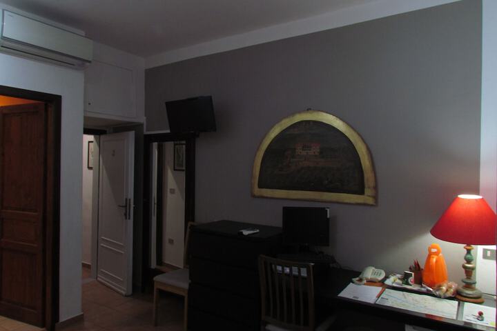 Room 11 of 61