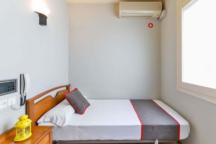 Room 8 of 31