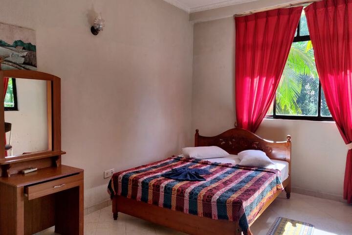 Room 15 of 44