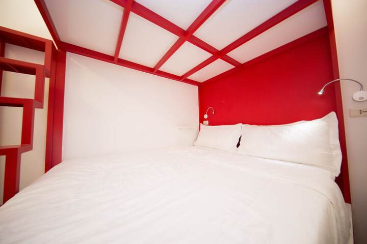 Room 28 of 170