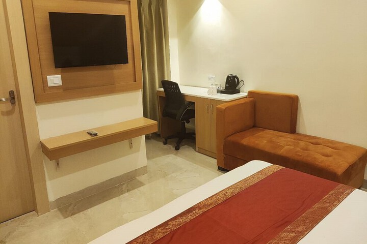 Room 17 of 21