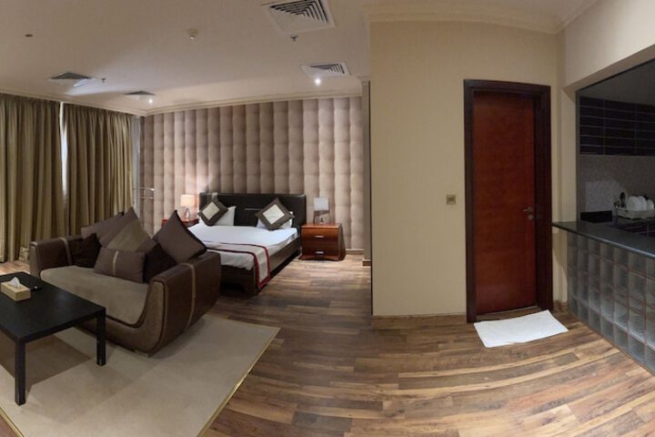 Room 12 of 34