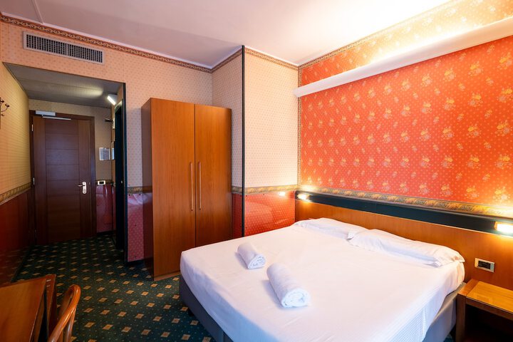 Room 46 of 101