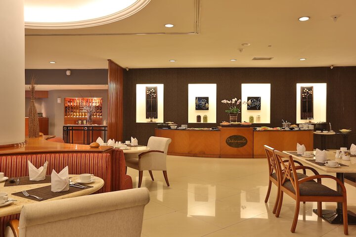 Dining 60 of 73