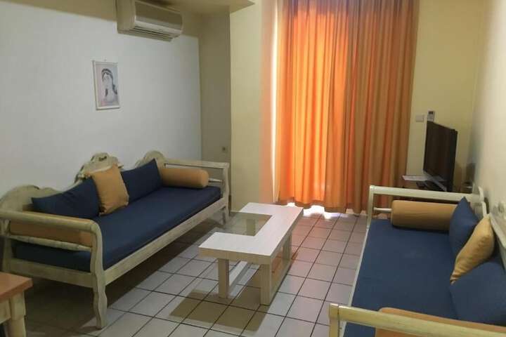 Room 2 of 9