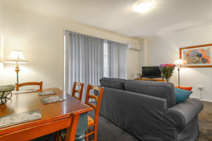 Room 10 of 19
