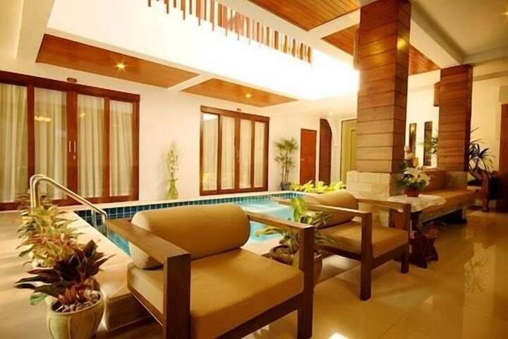 Pool Hotel