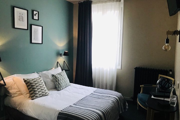 Room 5 of 27