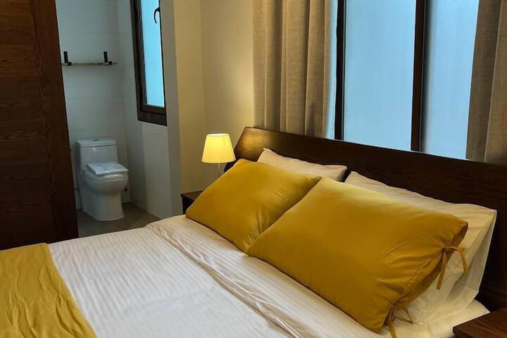 Room 5 of 20