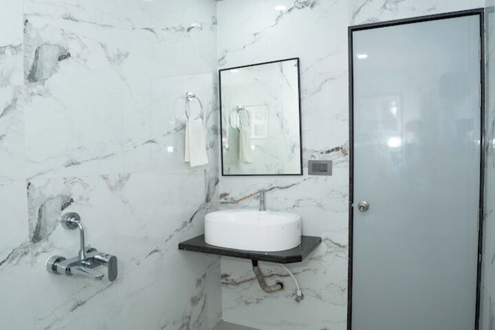 Room 85 of 174
