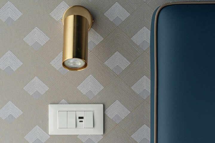 Room 23 of 211