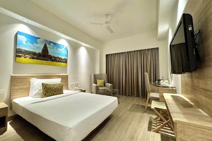 Room 10 of 42