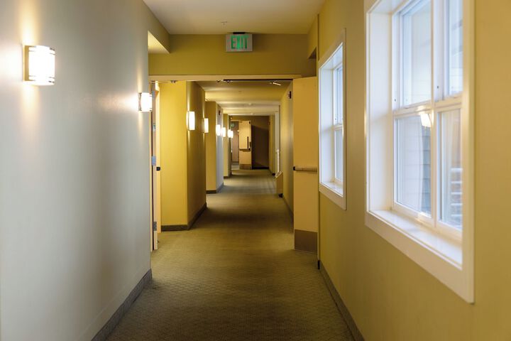 Ballroom/Hall 98 of 112