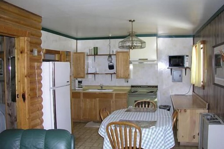 Room 42 of 218