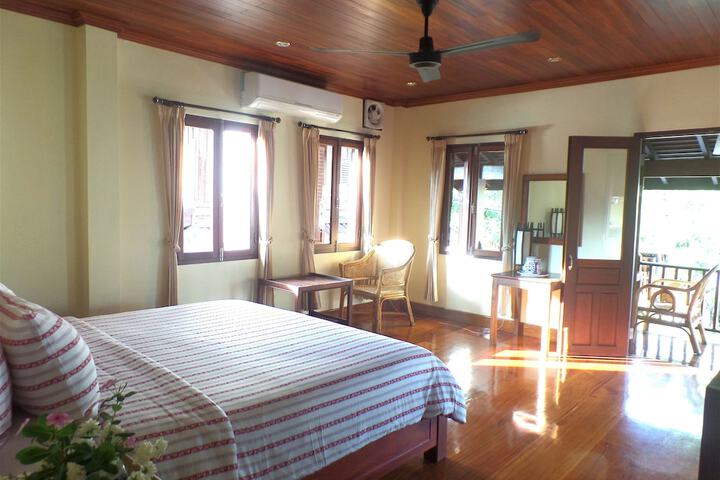Room 14 of 38