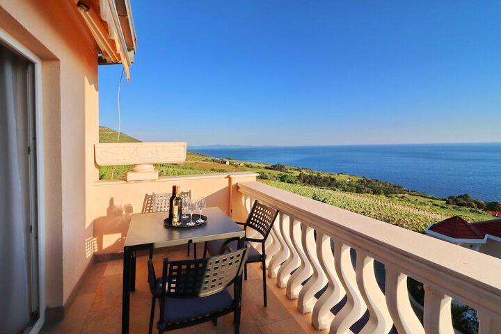 Terrace/Patio 54 of 111