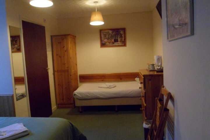 Room 7 of 19