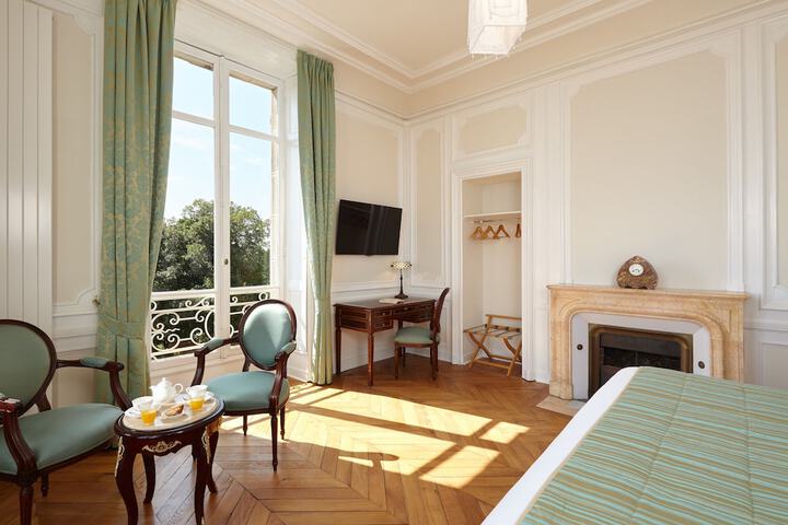Room 14 of 62