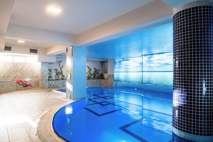 Pool 49 of 79